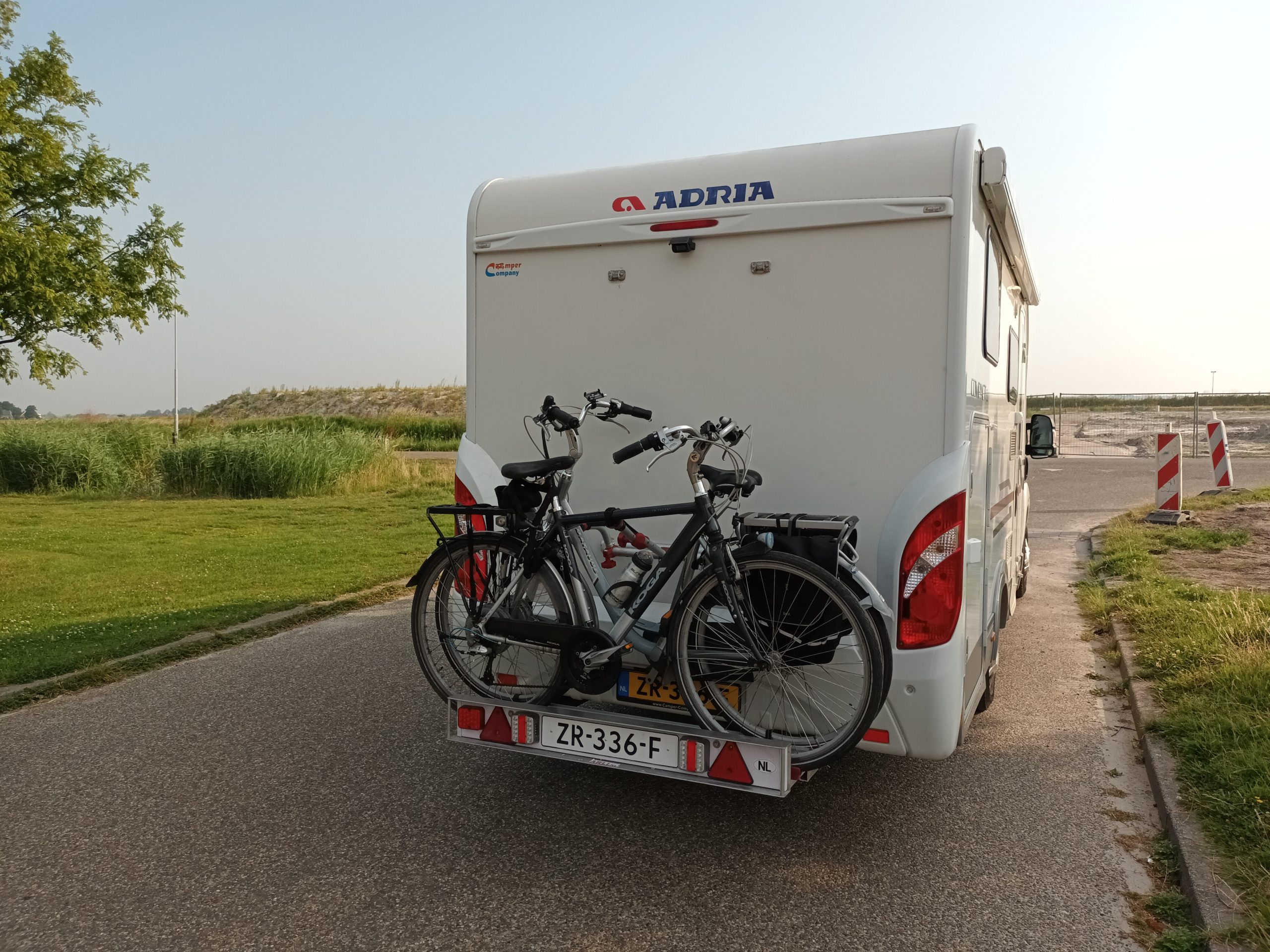 Elektrische fiets fietsendrager camper